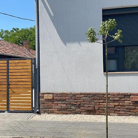 Thermal Apartmanok Raday 4 - Zendaya Hajduszoboszlo Exterior photo